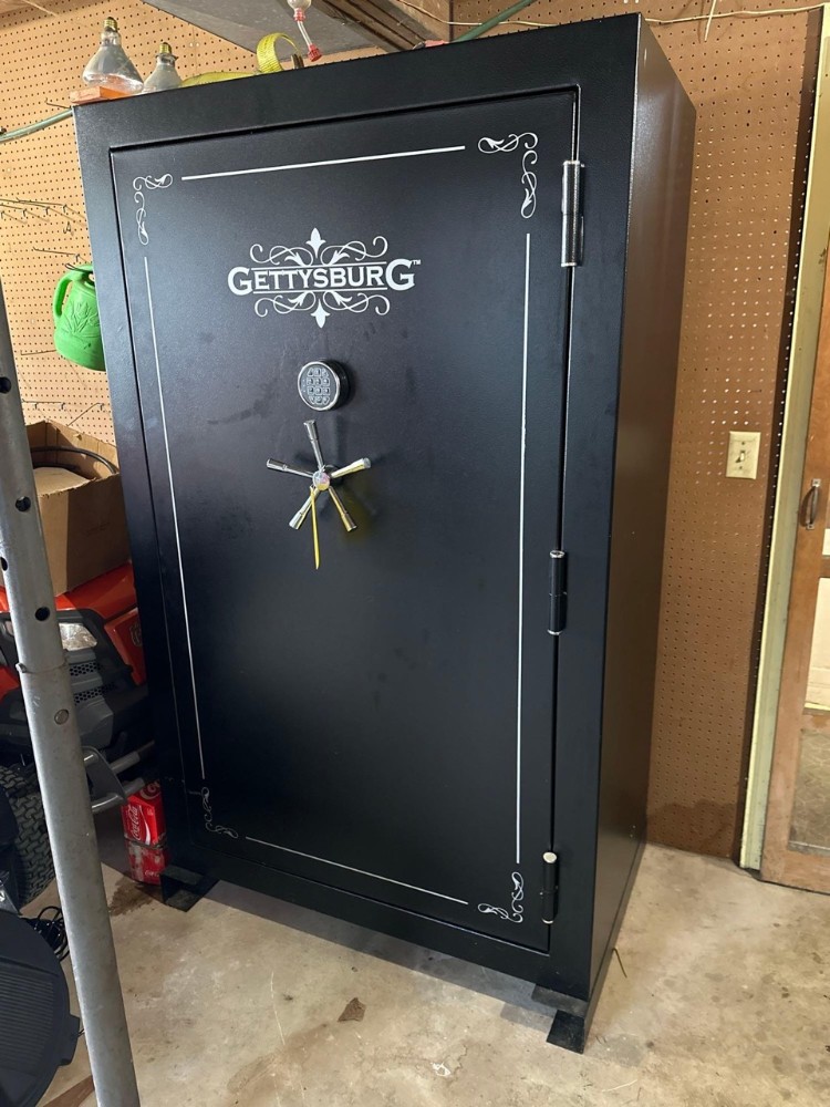 Public Auction Sale Large Gun Safe, Military Rifles, Gun Parts